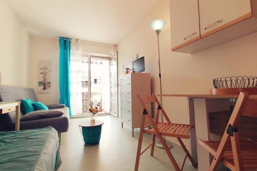 Апартаменти Agreable Studio Avec Terrasse A150M De La Plage Сен-Жорж-де-Дідонн Екстер'єр фото